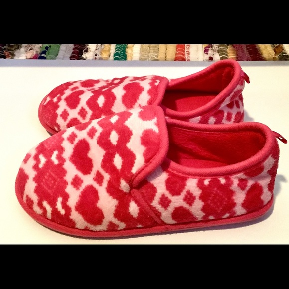 💕10 for $10 Girls Pink Hearts Design Slippers💕 - Picture 4 of 5